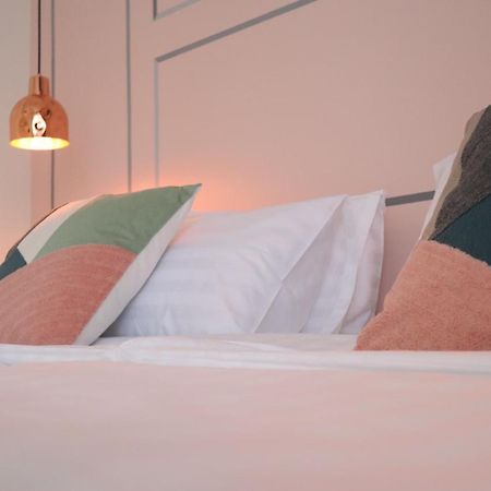 מלון האט יאי Goodnight Poshtel + Free Netflix מראה חיצוני תמונה
