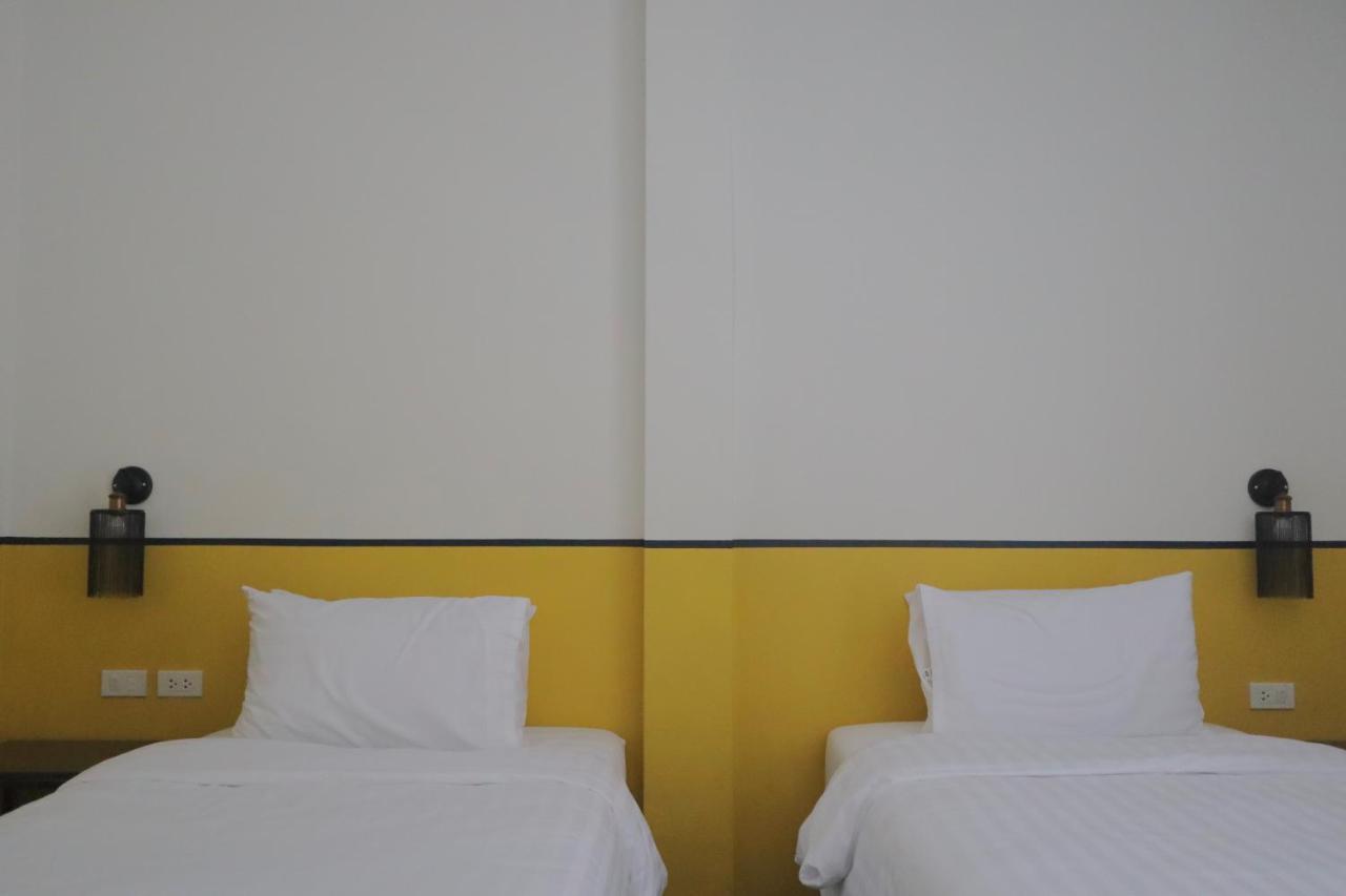 מלון האט יאי Goodnight Poshtel + Free Netflix מראה חיצוני תמונה