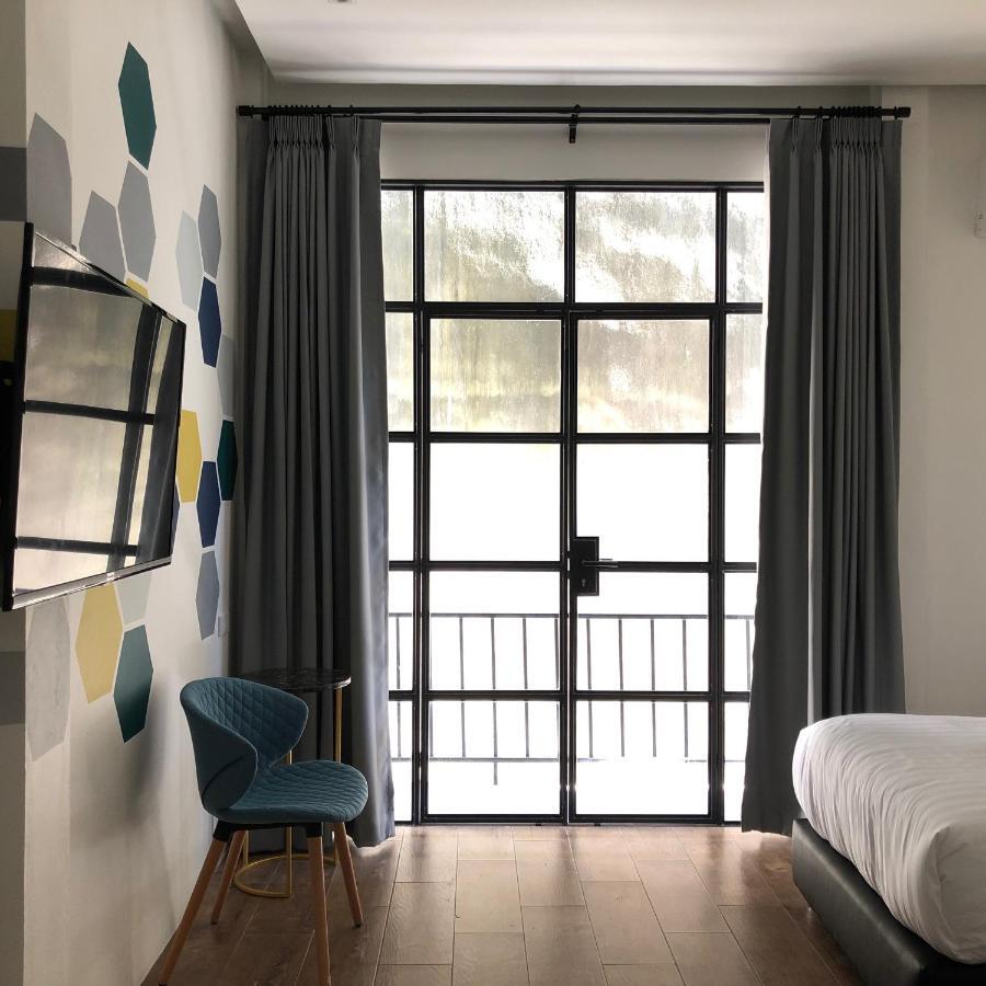 מלון האט יאי Goodnight Poshtel + Free Netflix מראה חיצוני תמונה